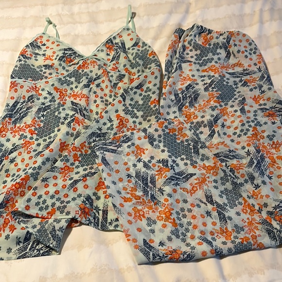 sensara Other - Asian Design‎ Night Gown with matching sleep pants. Sheer and comfortable